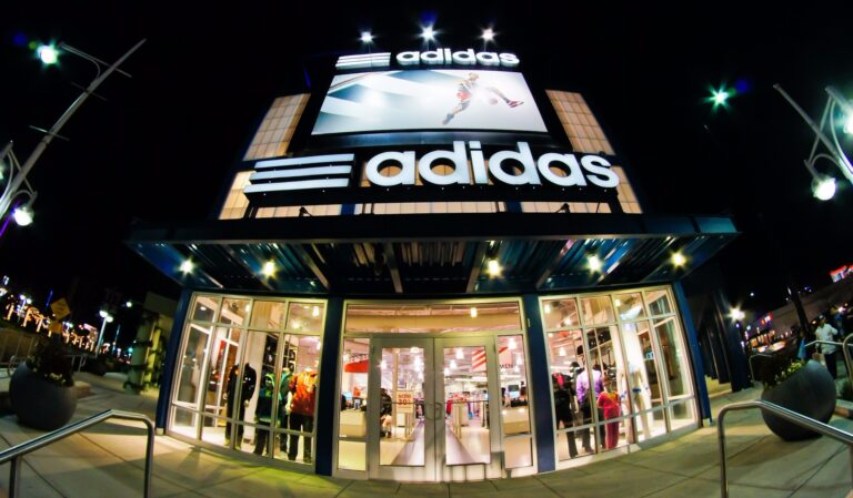 Adidas aumenta sus ventas