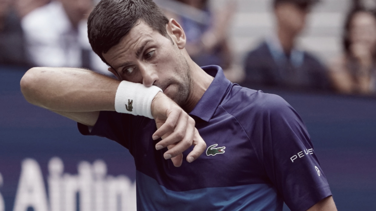 Novak Djokovic desata polémica por la vacuna del Covid-19